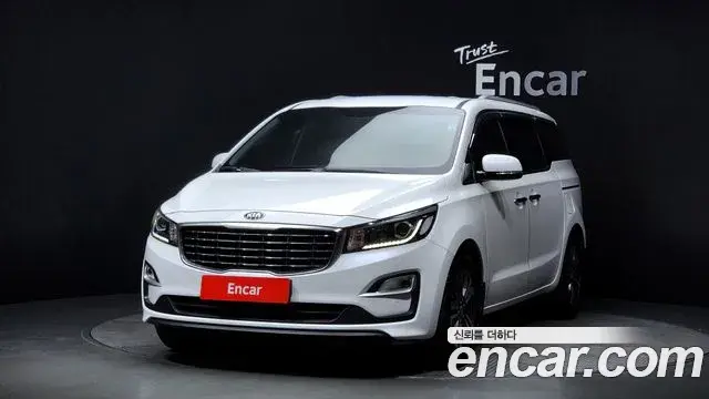 Kia Carnival 11-Seater Prestige 2019