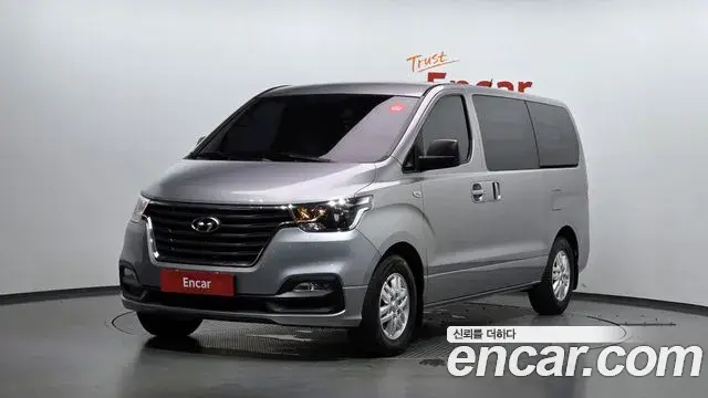 Hyundai Starex Van 3-Seater Smart 2019