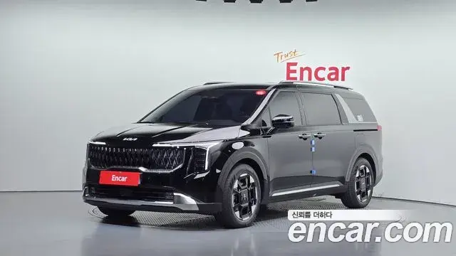 Kia Carnival Gasoline 9-Seater Signature 2024