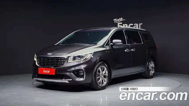 Kia Carnival 9-Seater Noblesse 2019