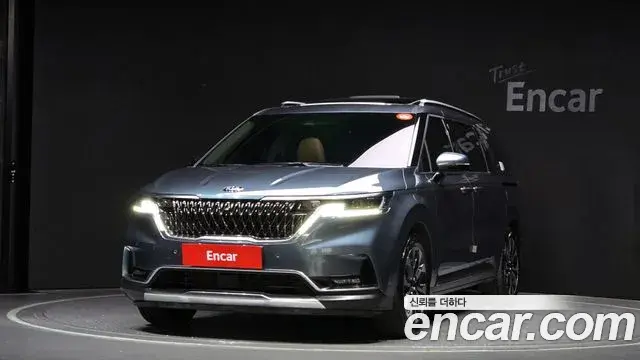 Kia Carnival Gasoline 9-Seater Signature 2020