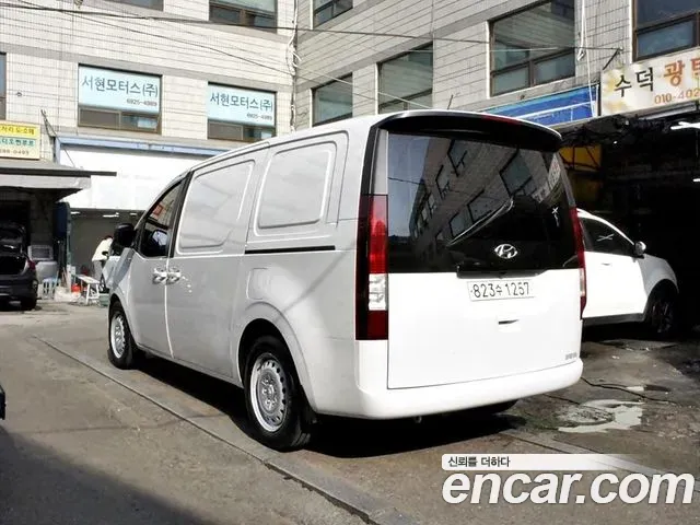 Hyundai Staria Cargo 3-Seater Smart 2021 — фото 4