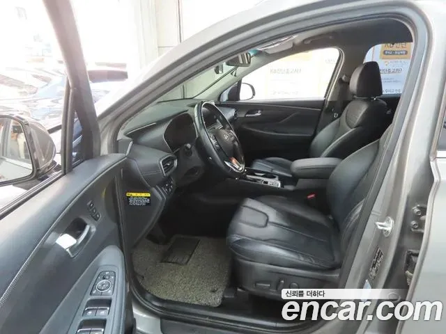 Hyundai Santa Fe Diesel 2.0 2WD Prestige 2019 — фото 5
