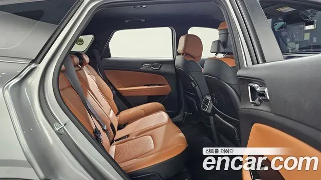 Kia Sportage Gasoline 1.6 Turbo 4WD Signature 2023 — фото 12