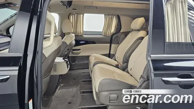 Kia Carnival Diesel 7-Seater Hi-Limousine Signature 2021 — фото 12