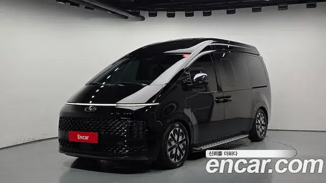 Hyundai Staria 4WD Lounge 9-Seater Limousine 2022