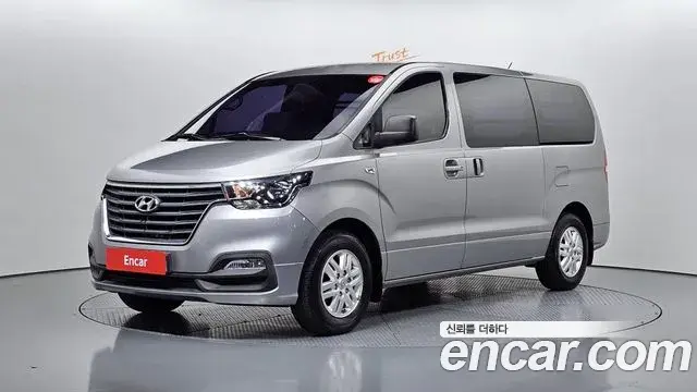 Hyundai Starex Van 3-Seater Smart 2019
