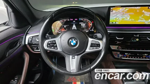 BMW 5-Series 523d M Sport 2022 — фото 14