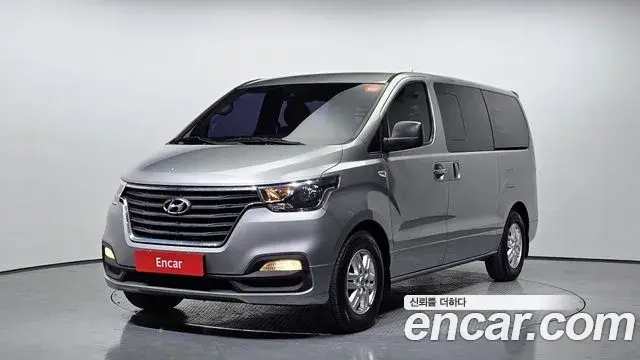 Hyundai Starex Van 5-Seater Smart 2019