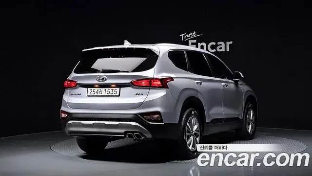 Hyundai Santa Fe Diesel 2.0 2WD Modern 2019 — фото 2