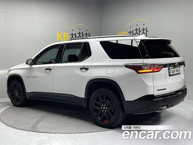 Chevrolet Traverse 3.6 AWD Redline 2021 — фото 2
