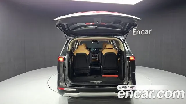 Kia Carnival Diesel 9-Seater Prestige 2021 — фото 20