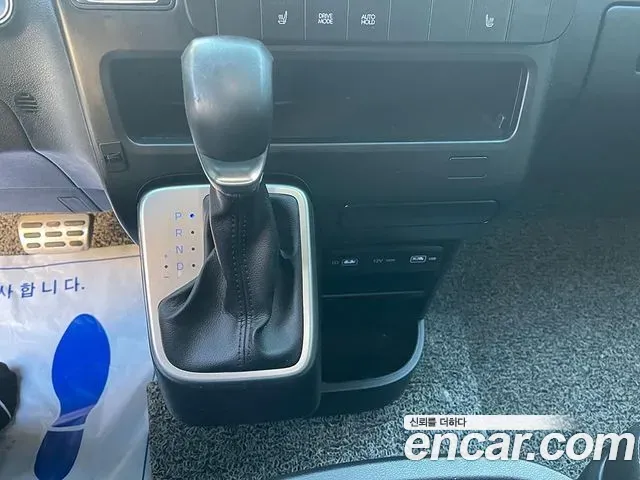Hyundai Staria Cargo 5-Seater Modern 2022 — фото 17