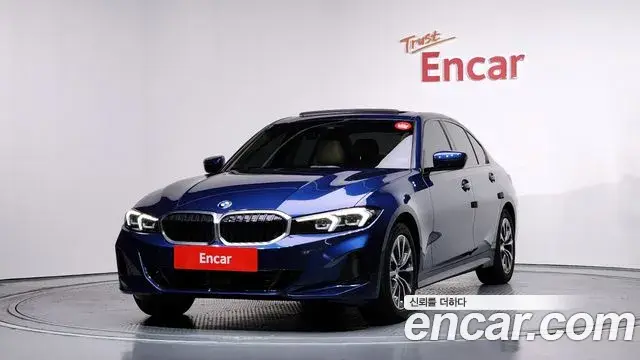 BMW 3-Series 320i 2023