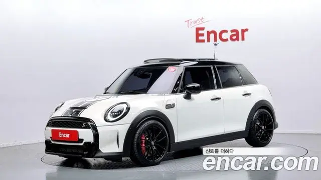 Mini Cooper 5Door Classic Third Generation 2022