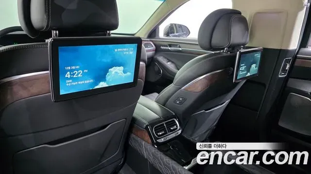 Genesis G90 5.0 AWD Limousine Prestige 2021 — фото 17