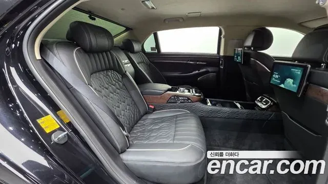 Genesis G90 5.0 AWD Limousine Prestige 2021 — фото 19