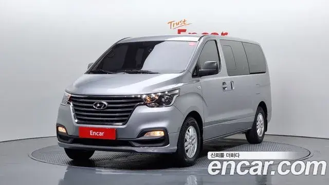 Hyundai Starex Van 5-Seater Smart 2019