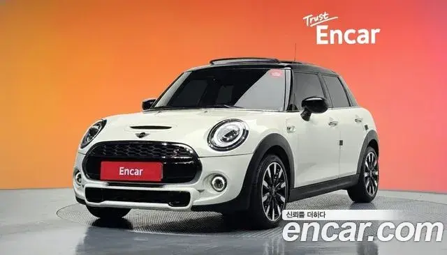 Mini Cooper 5Door HIGH 3rd 2020