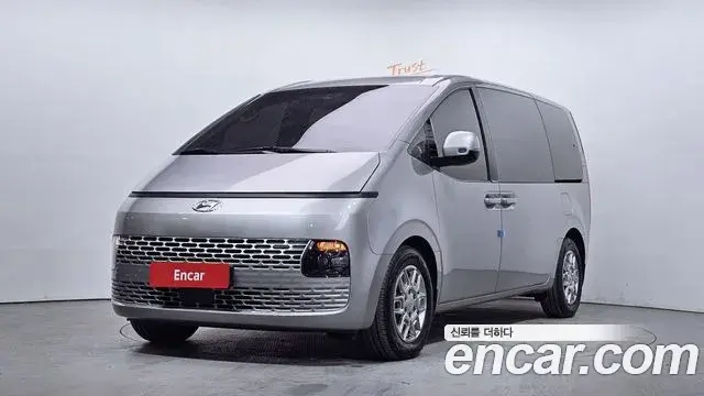 Hyundai Staria Tourer 9-Seater Modern 2021