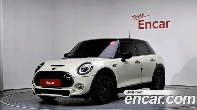 Mini Cooper 5Door Standard 3rd 2021