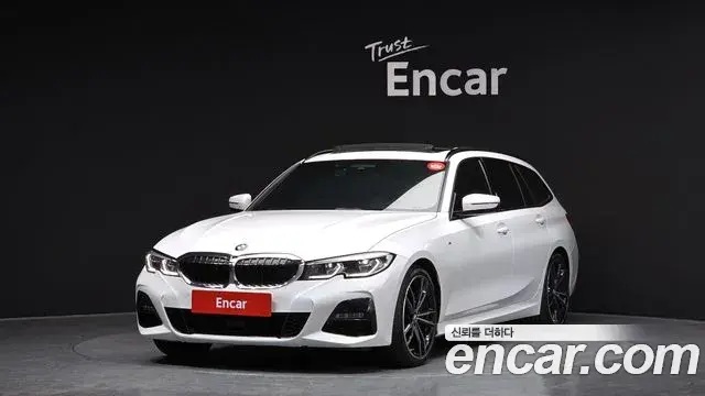 BMW 3-Series 320i Touring M Sports 2022