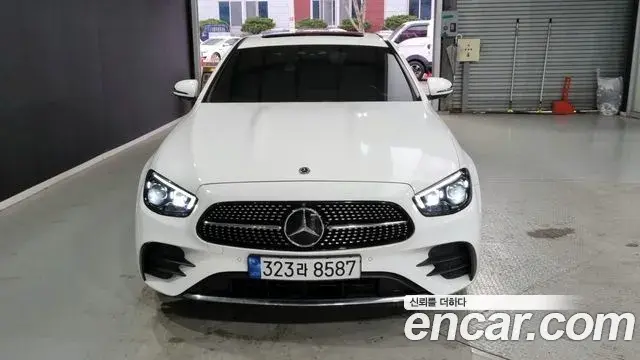 Mercedes-Benz E-Class E220d 4MATIC AMG Line 2022