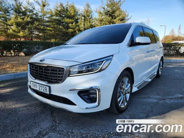 Kia Carnival 7-Seater Limousine President 2019
