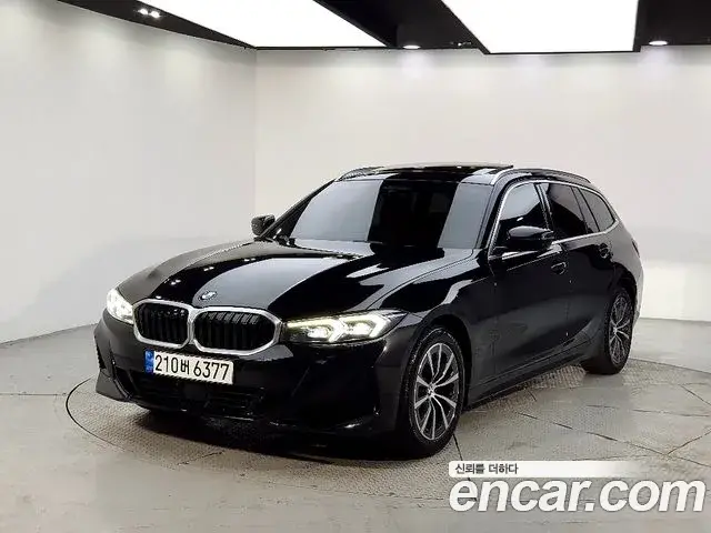 BMW 3-Series 320i Touring 2023