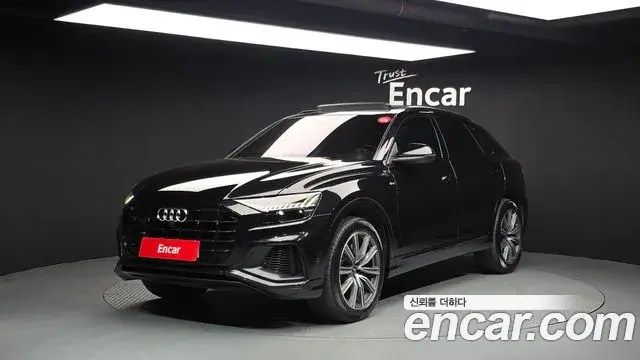 Audi Q8 55 TFSI Quattro Premium 2021