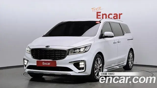 Kia Carnival Gasoline 7-Seater Limousine President 2020