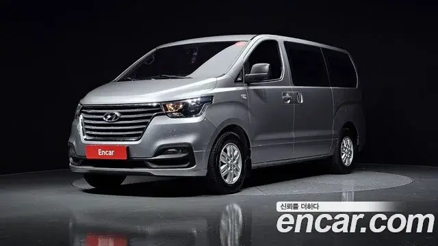 Hyundai Starex Van 3-Seater Smart 2019