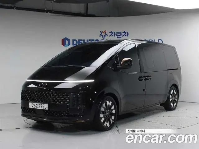 Hyundai Staria 4WD Lounge 9-Seater Inspiration 2021