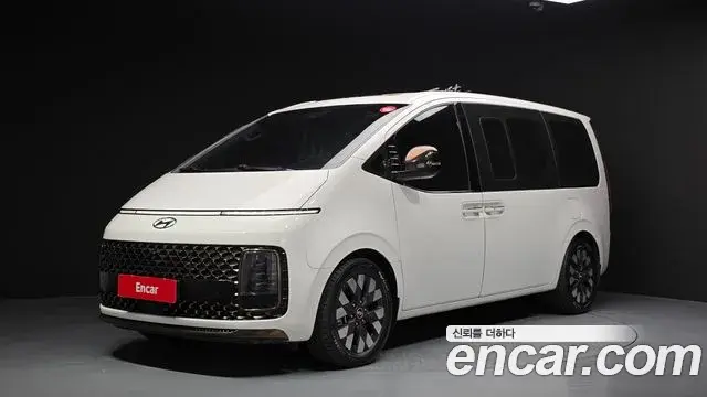 Hyundai Staria 4WD Lounge 9-Seater Inspiration 2022