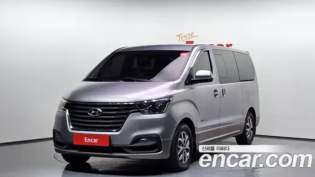 Hyundai Starex Urban 9-Seater Premium Spicial 2019
