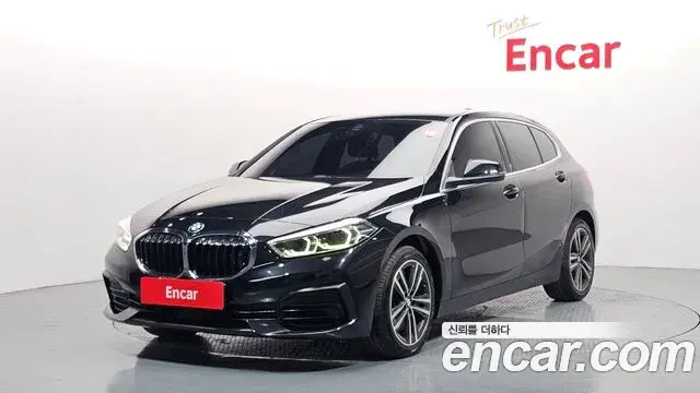 BMW 1-Series 120i Advantage 2022