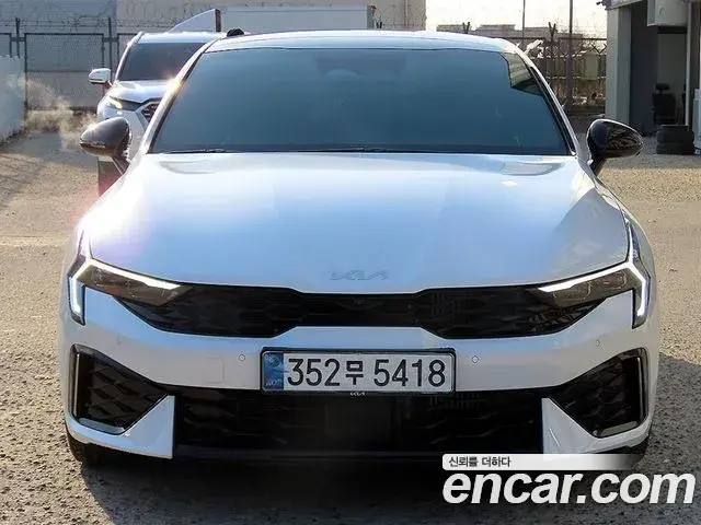 Kia K5 1.6 Turbo Signature 2024