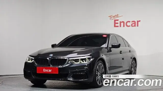 BMW 5-Series 530e M Sport 2020