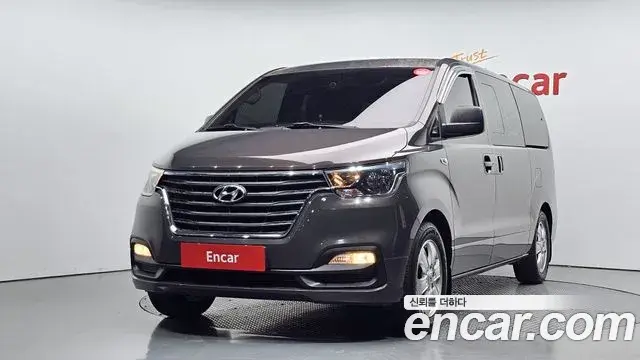 Hyundai Starex Urban 9-Seater Premium 2019
