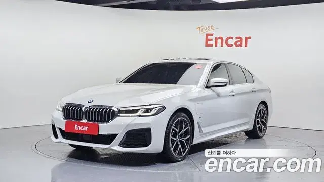 BMW 5-Series 530e M Sport 2020