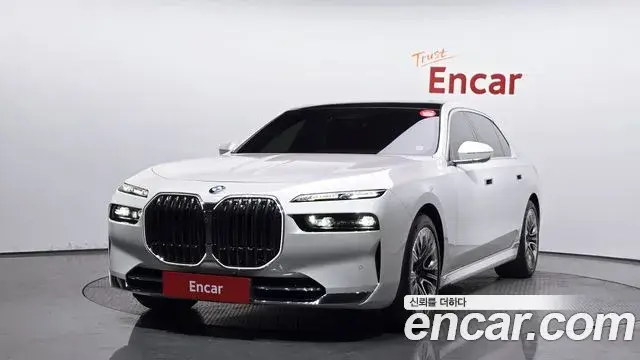 BMW 7-Series 740i sDrive Design Pure Excellence 2023