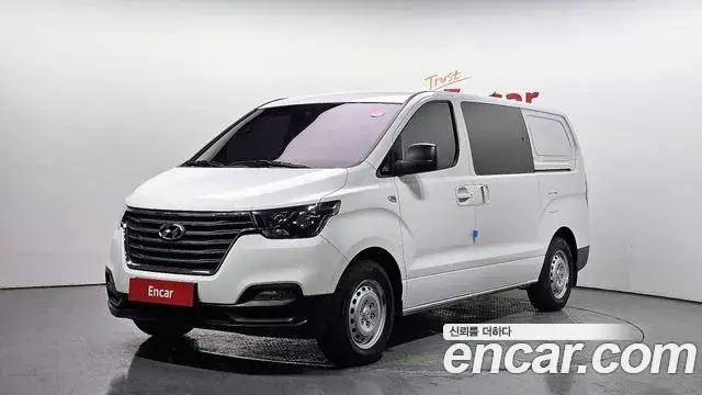 Hyundai Starex Van 5-Seater Style 2019