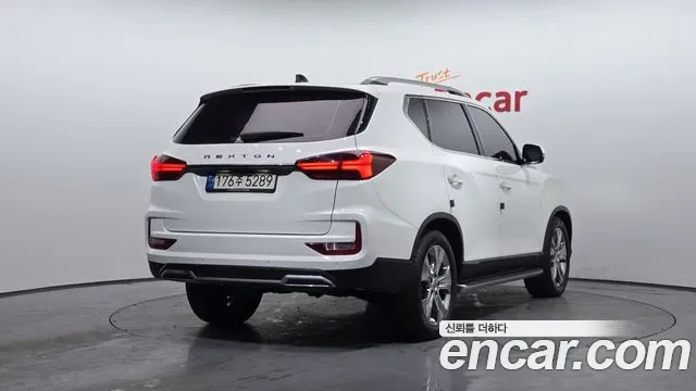 SsangYong Rexton Diesel 2.2 4WD Prestige 2021 — фото 2