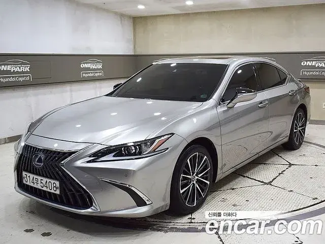 Lexus ES Luxury 2022