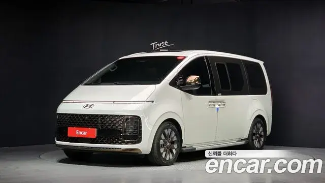 Hyundai Staria 4WD Lounge 9-Seater Inspiration 2023
