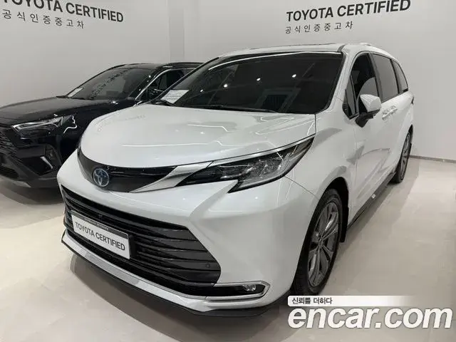 Toyota Sienna 2.5 Hybrid 2WD 2025