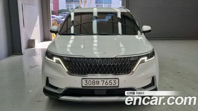 Kia Carnival Diesel 9-Seater Prestige 2023 — фото 3