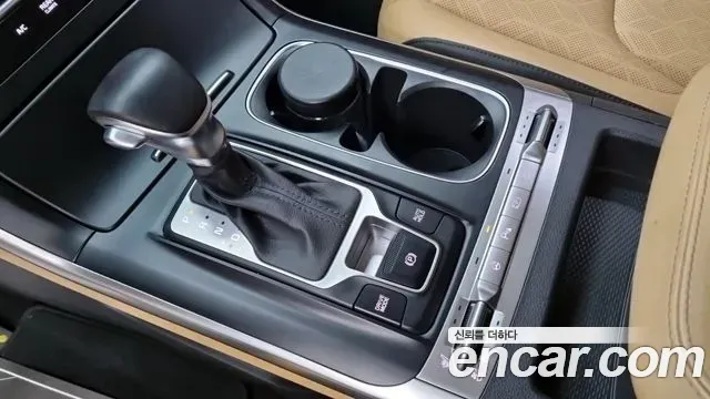 Kia Carnival Diesel 9-Seater Prestige 2023 — фото 9