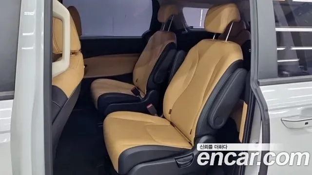 Kia Carnival Diesel 9-Seater Prestige 2023 — фото 11