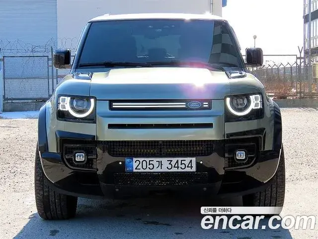 Land Rover Defender 90 D250 SE 2021